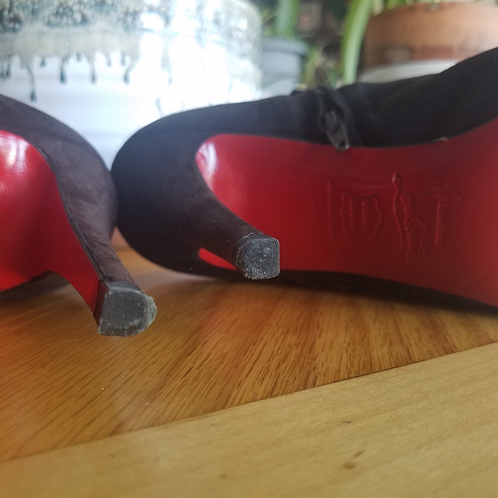 Christian Louboutin Heels Sz 37